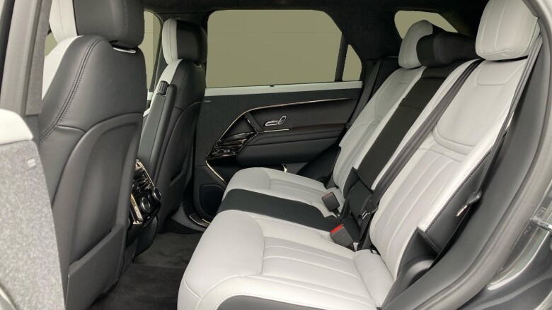 Land Rover Range Rover Sport 4.4 P530 V8 Autobiography 5dr Auto Petrol Estate